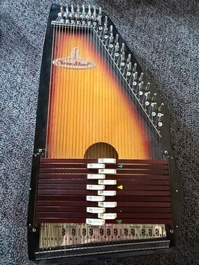 21-String Autoharp in Sunburst Finish